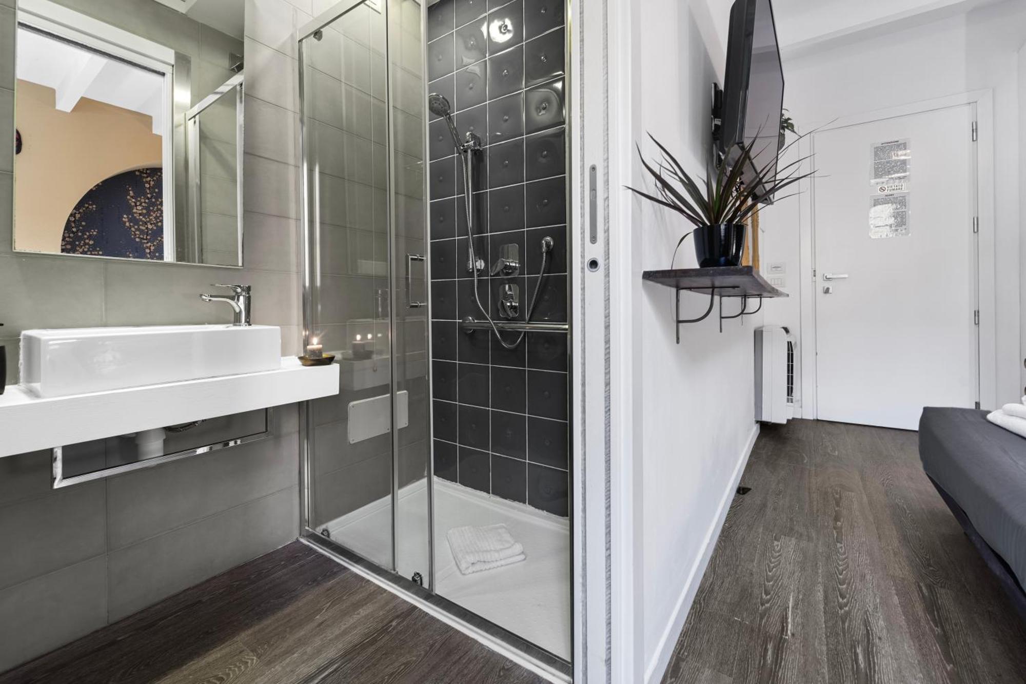 Ukiyo Suites And Rooms カリアリ 部屋 写真